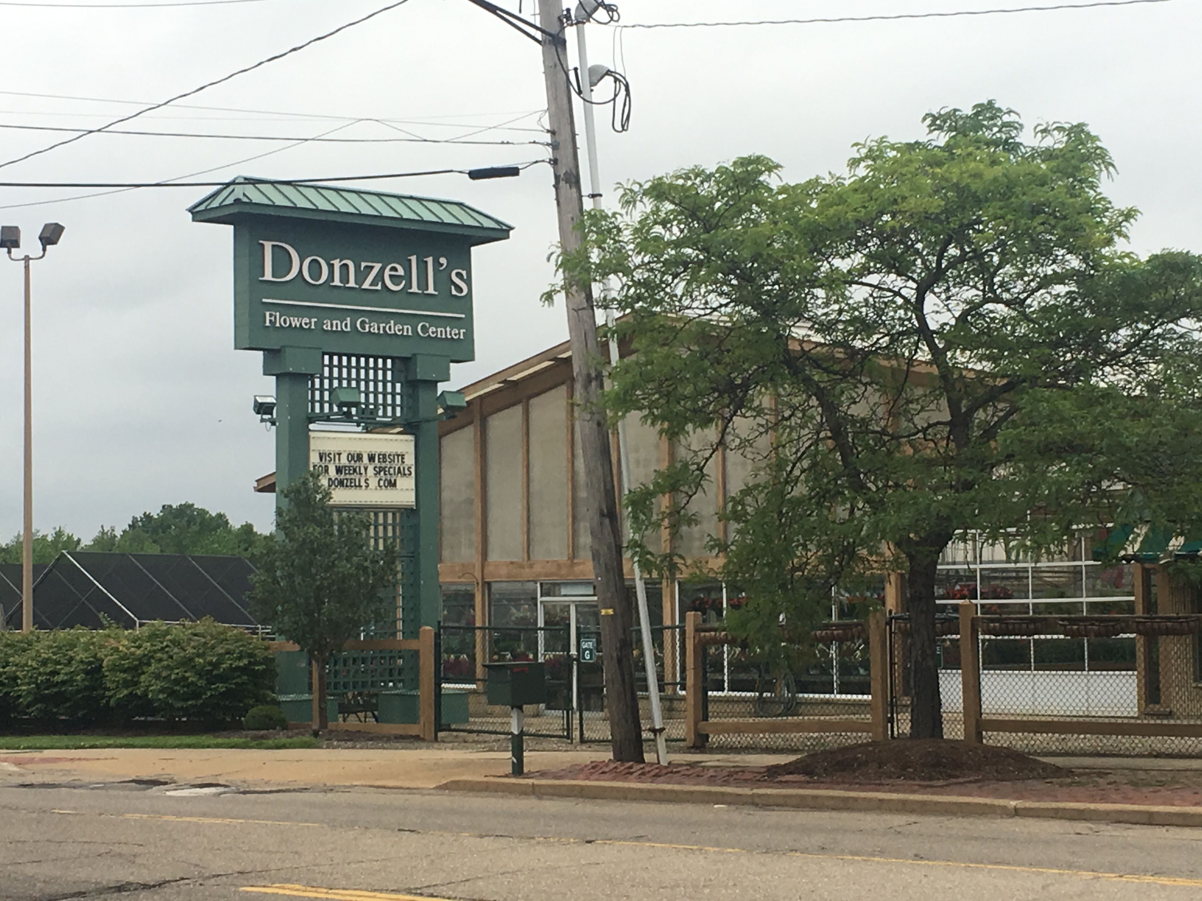 Donzell S Flower And Garden Center In Akron Closing After 66 Years