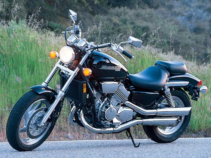 Honda Magna 750 Heavy Hitting Middleweight Motorcycle Motorcycle Cruiser