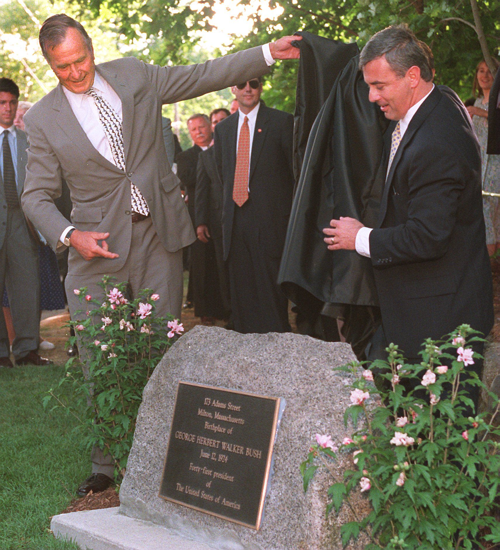 Photos George H W Bush In New England The Boston Globe